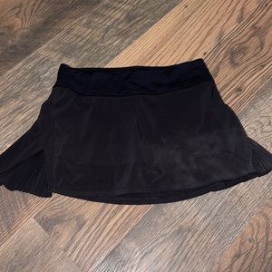 Black lululemon skirt